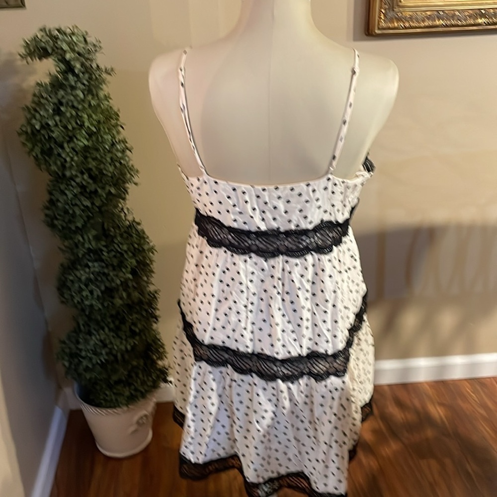 Express dress - Picture 3 of 11